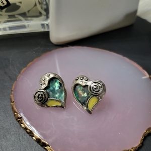 Silver hammer abalone shell heart earrings